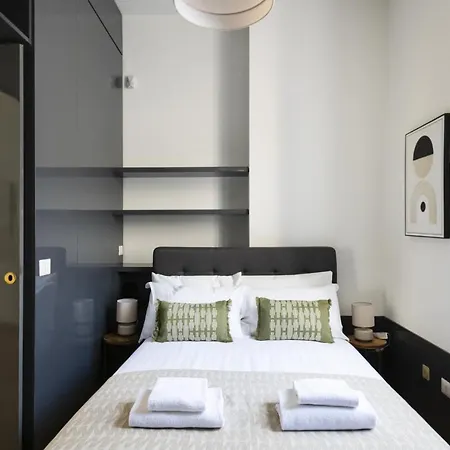 Easylife - - Amedei 6 - Duomo Appartement